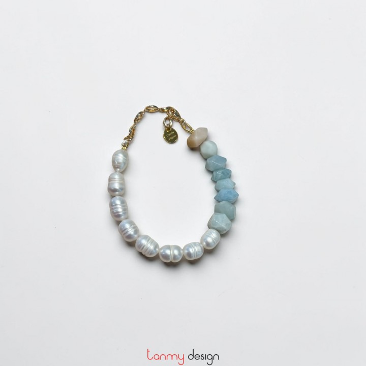 Aquamarine and Pearl Bracelet